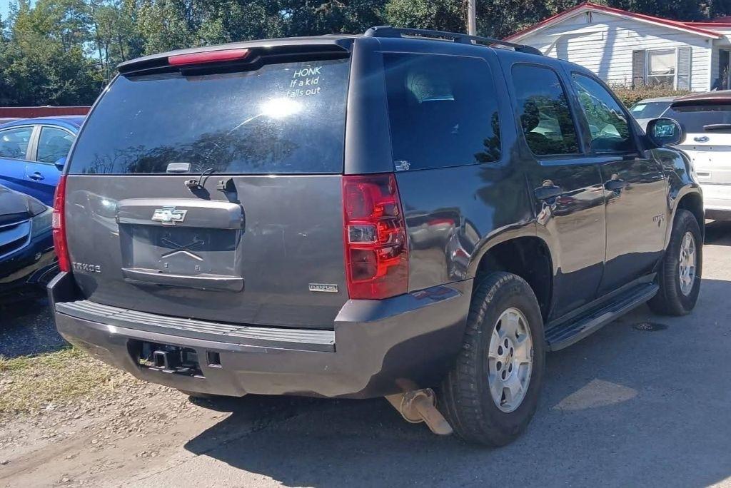 Chevrolet Tahoe LS 2WD 2010