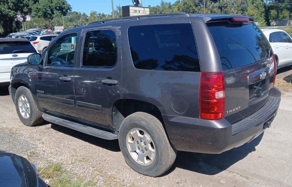 Chevrolet Tahoe LS 2WD 2010