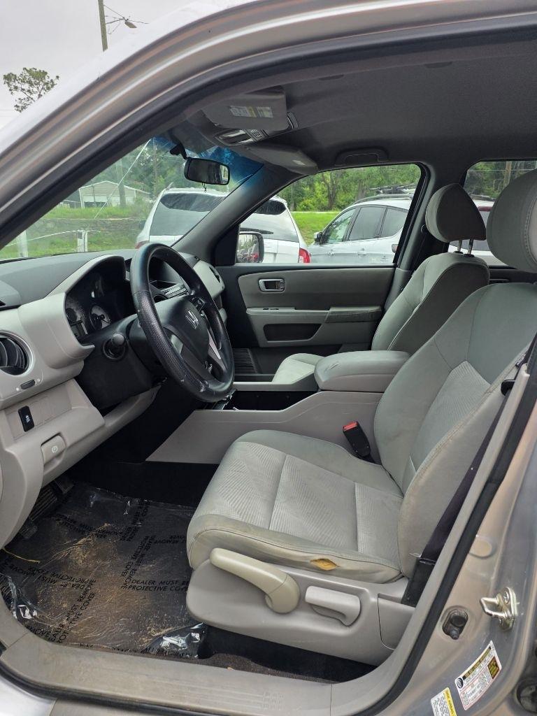 Honda Pilot LX 2WD 5-Spd AT 2012