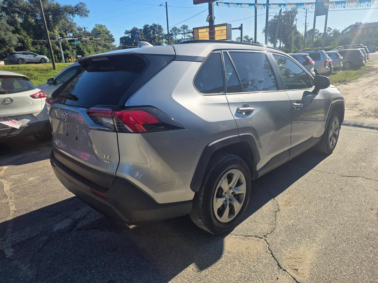 Toyota RAV4 LE AWD 2019