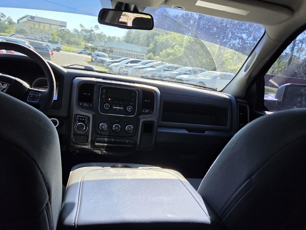 RAM 1500 Tradesman Quad Cab 2WD 2018