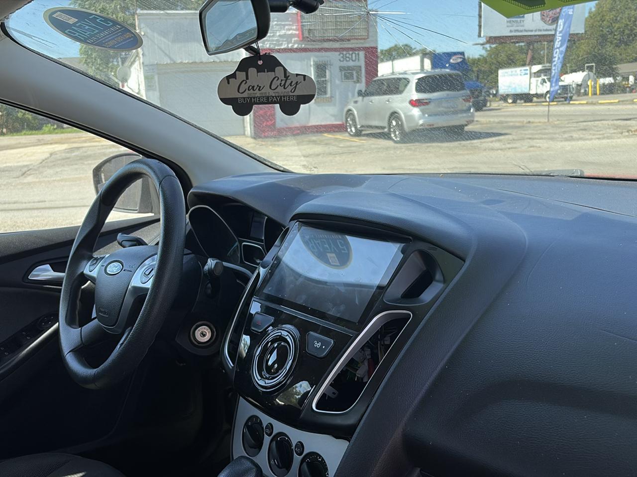 Ford Focus photo 6