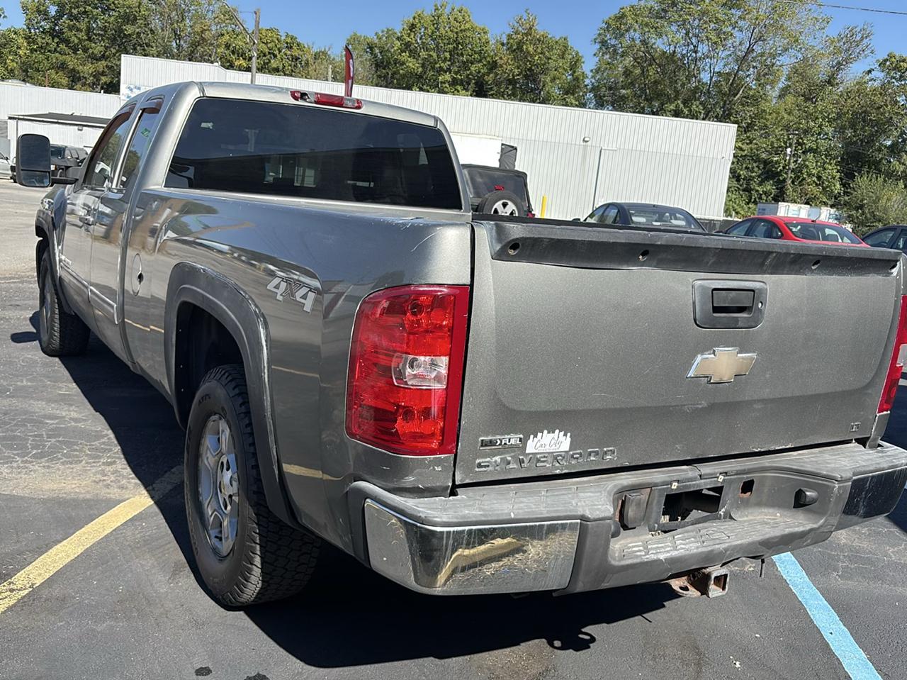 Chevrolet Silverado photo 4