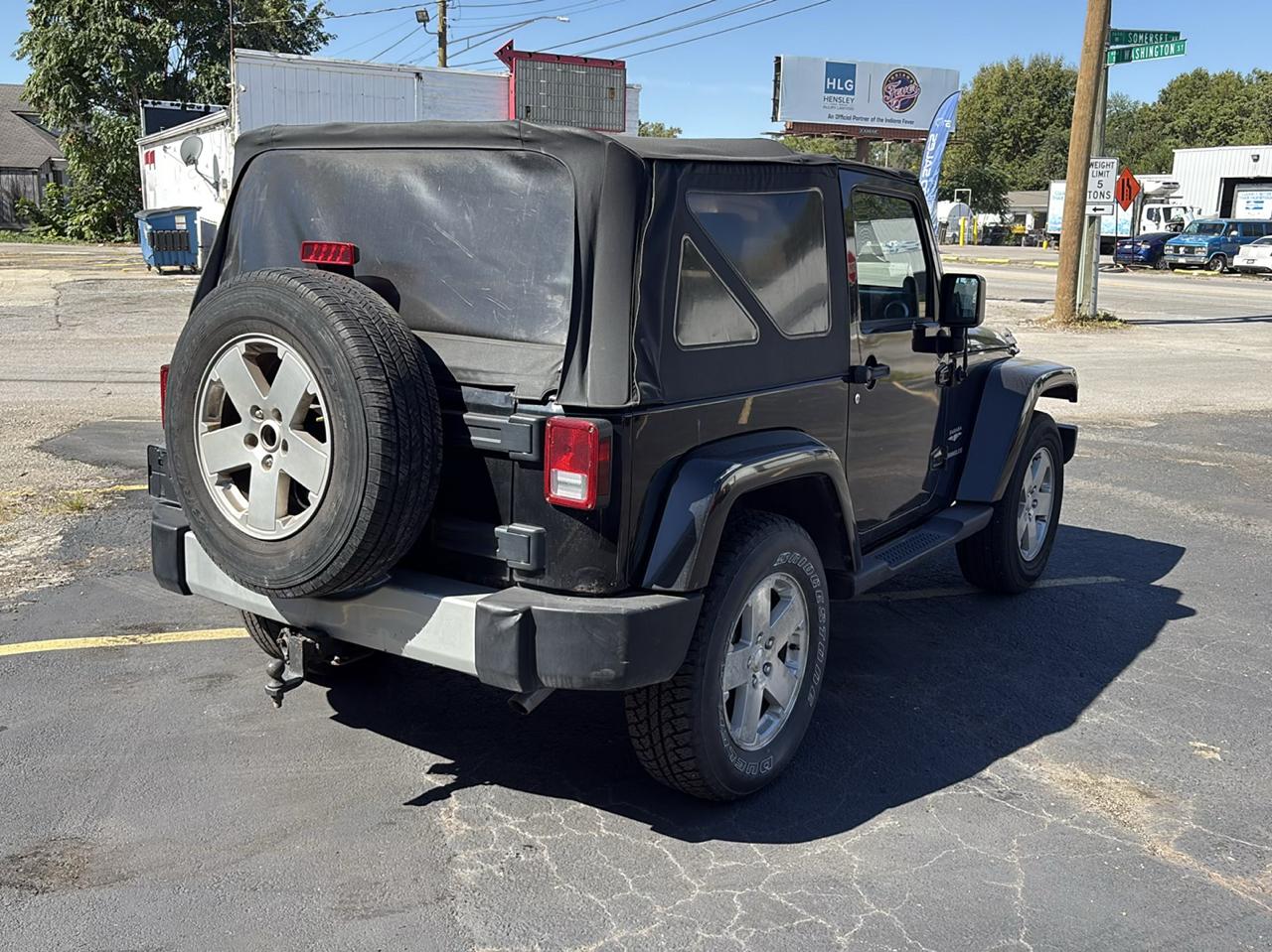 Jeep Wrangler photo 3