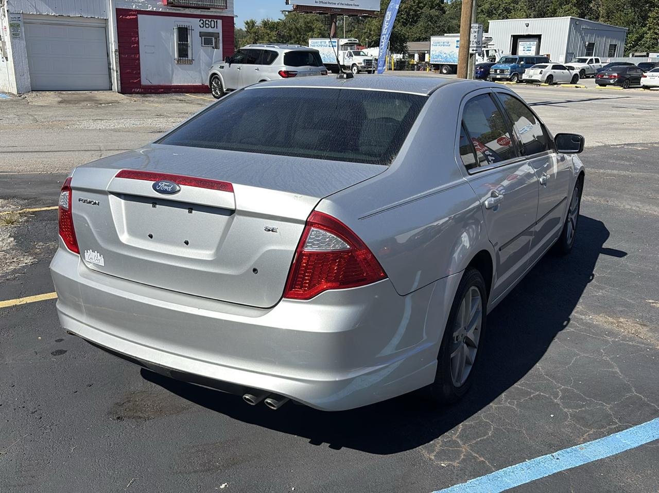 Ford Fusion photo 3
