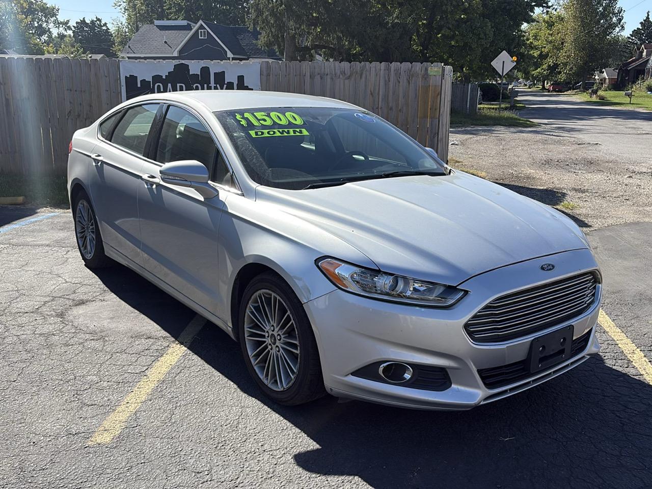 Ford Fusion photo 2