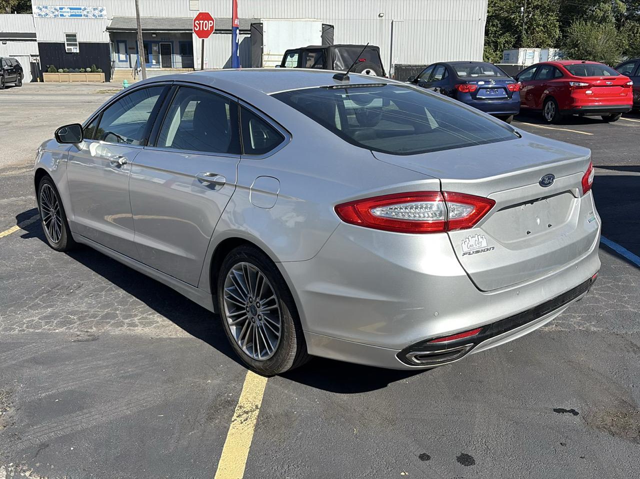 Ford Fusion photo 4