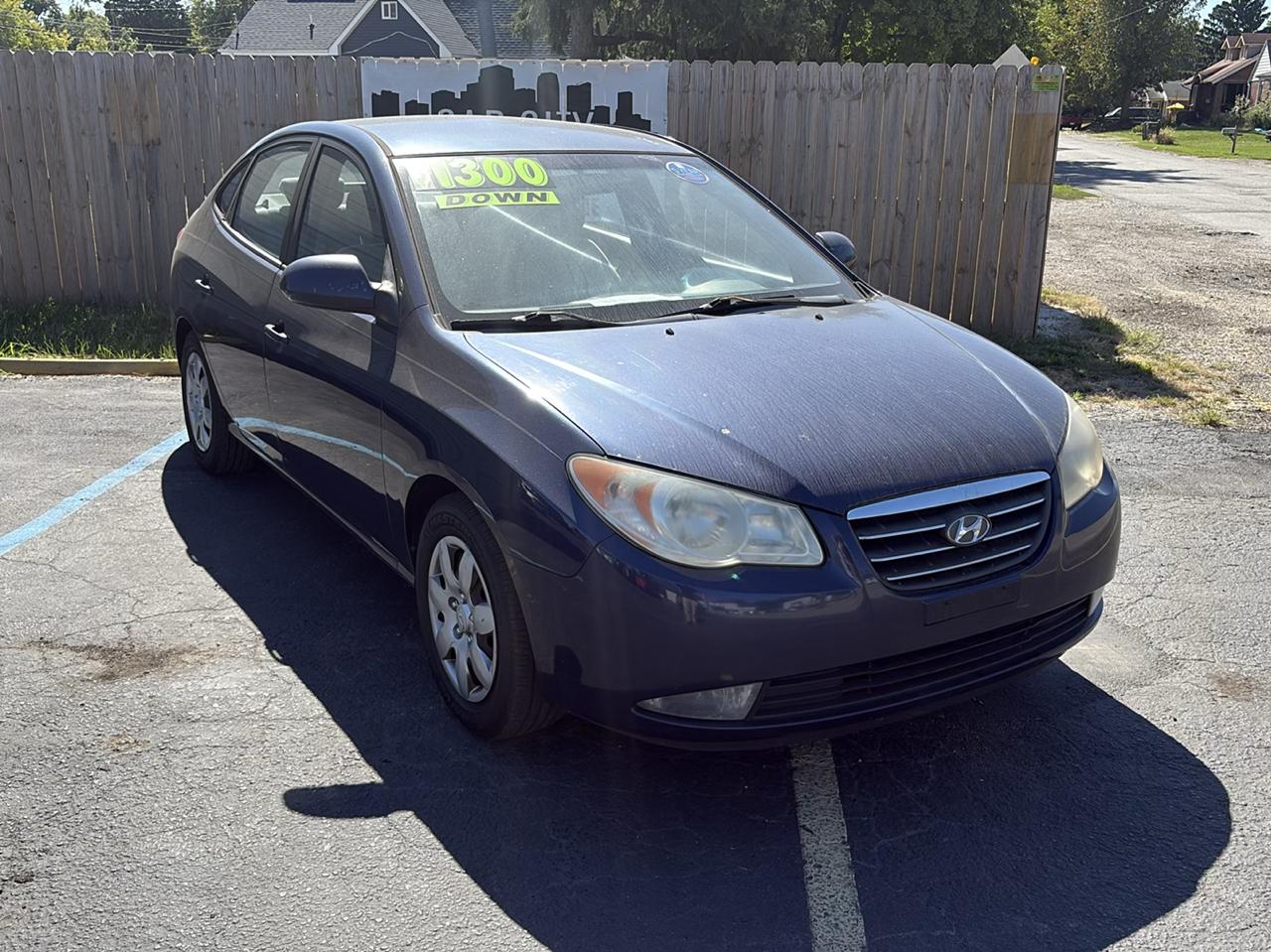 Hyundai Elantra photo 2