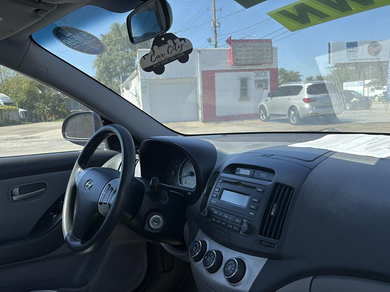 Hyundai Elantra photo 6