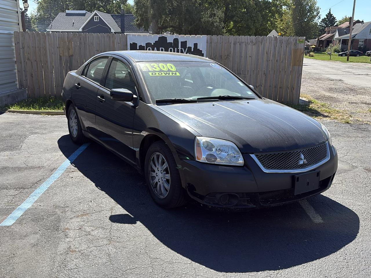 Mitsubishi Galant photo 2