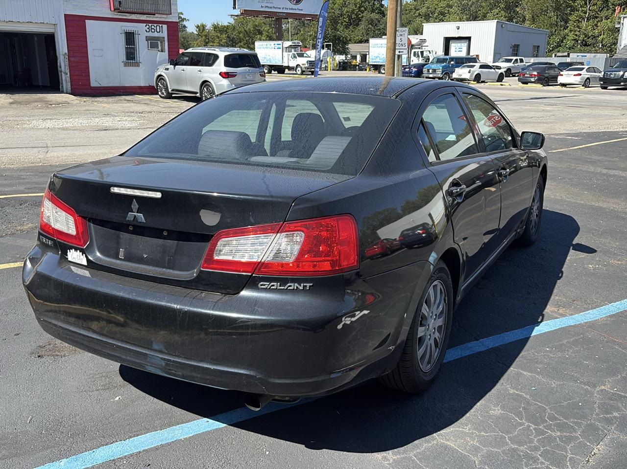 Mitsubishi Galant photo 3