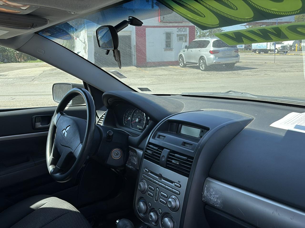 Mitsubishi Galant photo 6