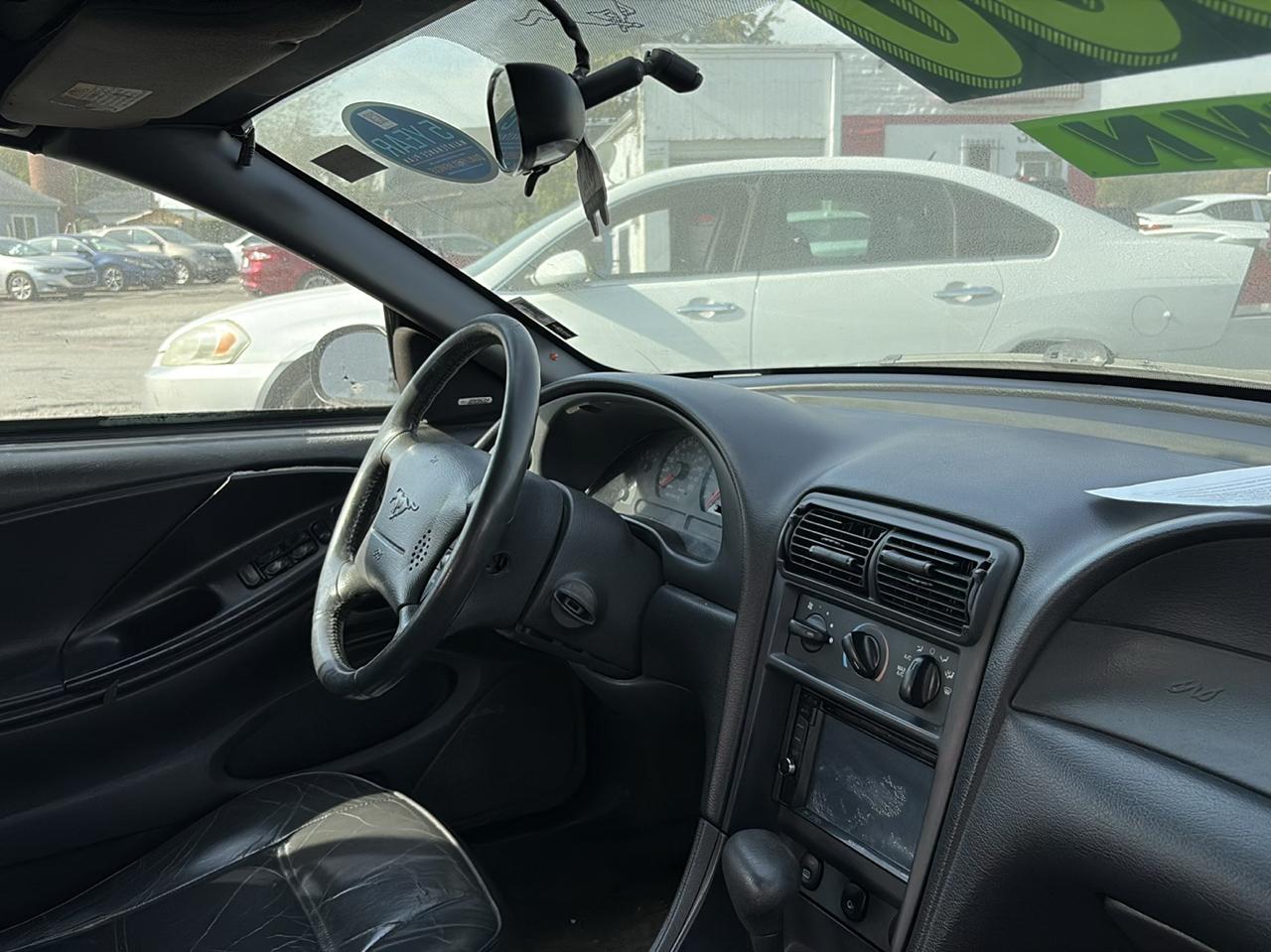 Ford Mustang Deluxe Convertible 2001