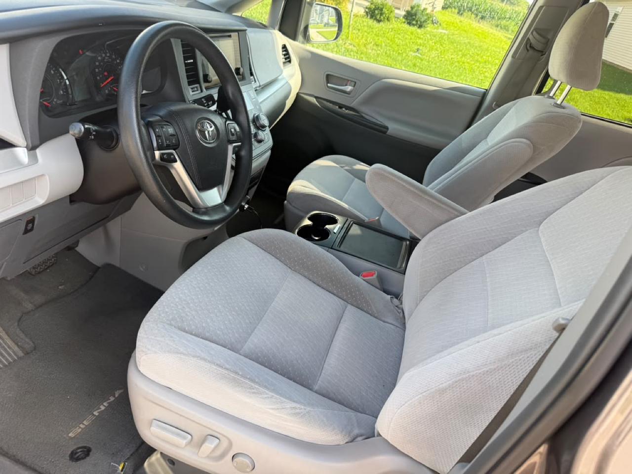 Toyota Sienna LE FWD 8-Passenger V6 2015