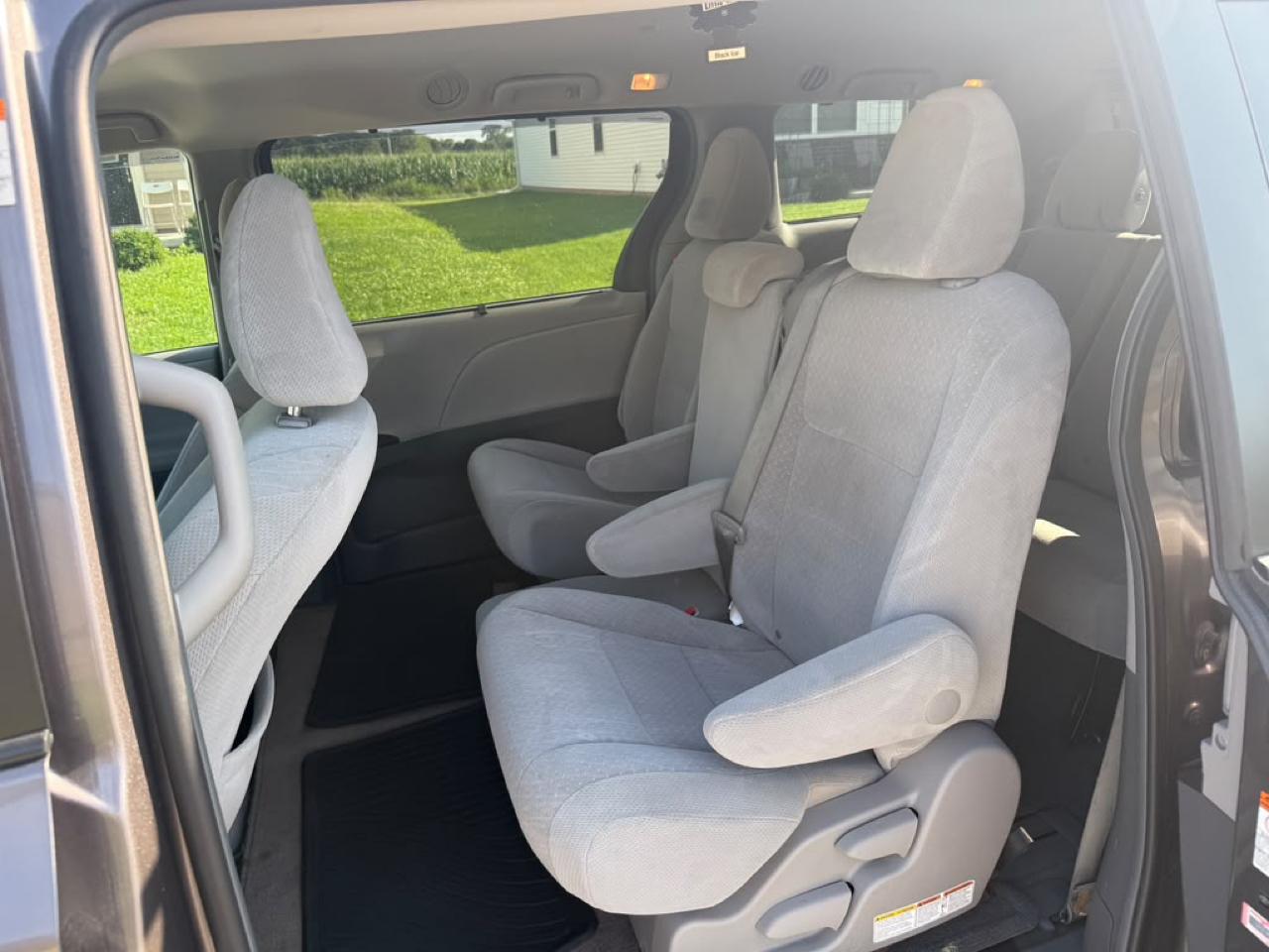 Toyota Sienna LE FWD 8-Passenger V6 2015