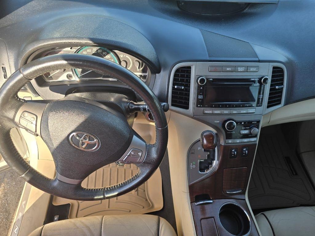 Toyota Venza  2012