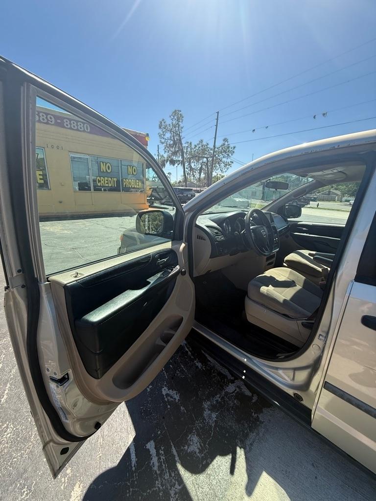 2015 Dodge Grand Caravan American Value Package - Photo 11