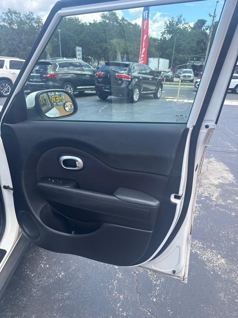 2015 Kia Soul Base - Photo 17