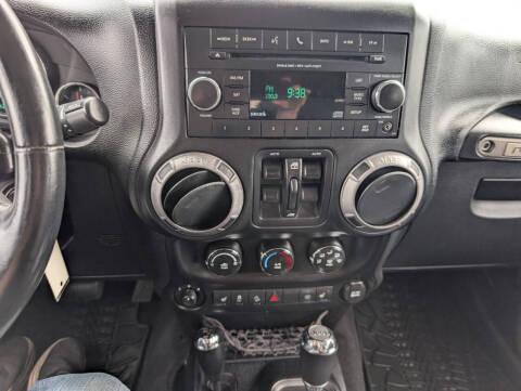 Jeep Wrangler Unlimited Sahara 4WD 2013