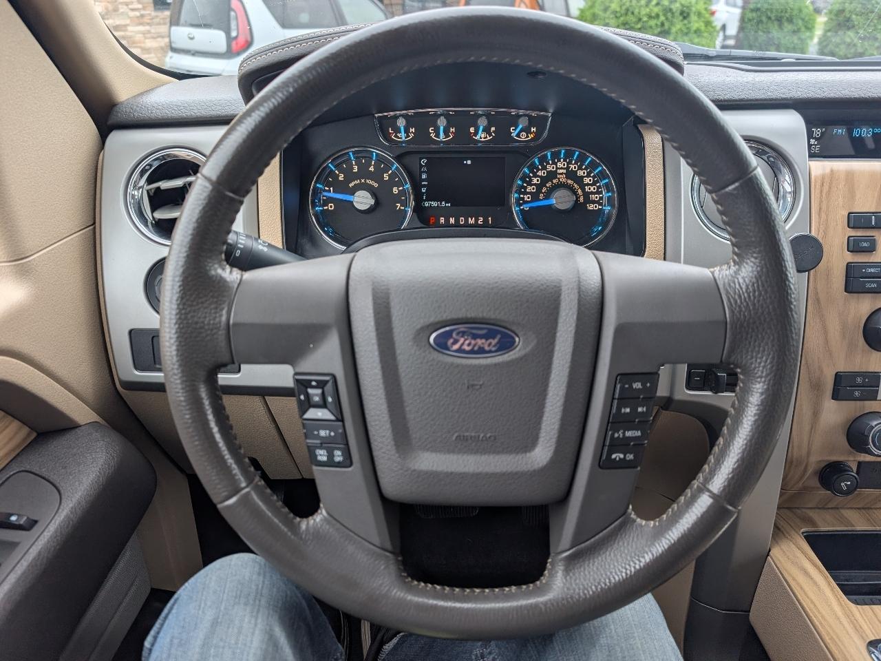 Ford F-150 Lariat SuperCrew 5.5-ft. Bed 4WD 2011