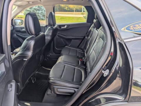 Ford Escape Titanium 4WD 2020