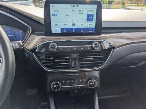 Ford Escape Titanium 4WD 2020