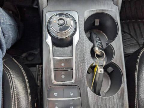 Ford Escape Titanium 4WD 2020