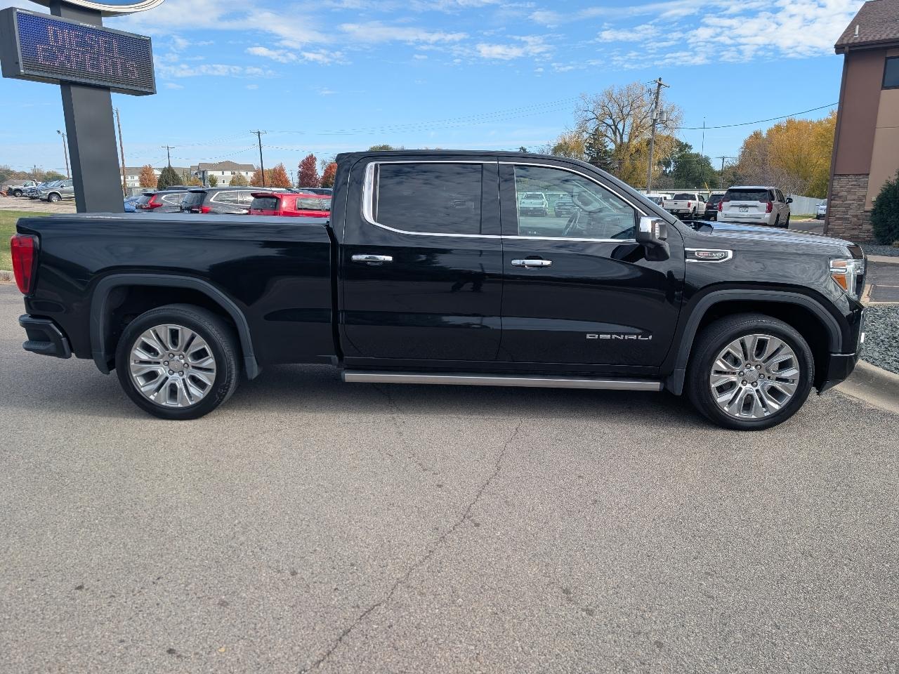GMC Sierra 1500 Denali Crew Cab 4WD 2021