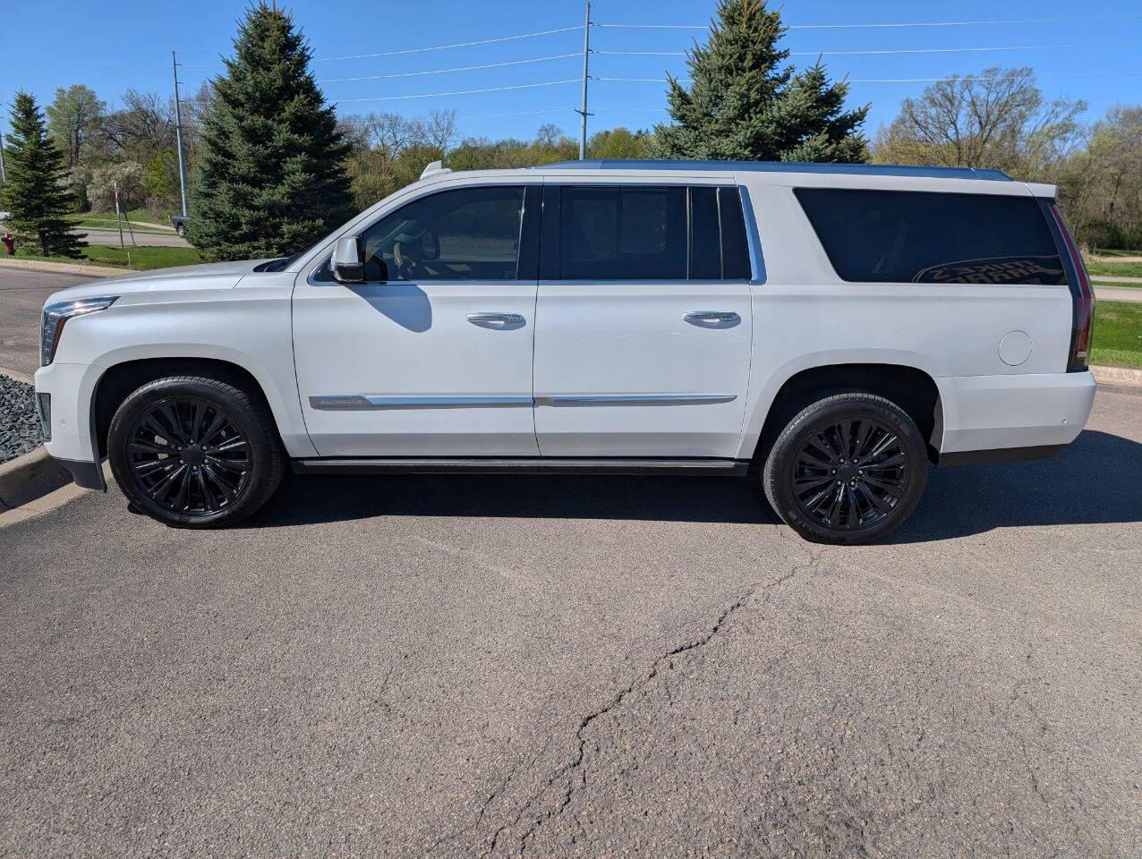 Cadillac Escalade ESV Platinum 4WD 2019