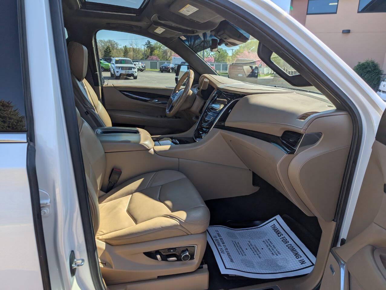 Cadillac Escalade ESV Platinum 4WD 2019