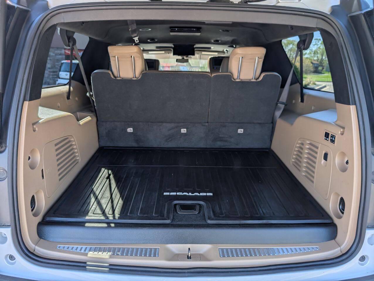 Cadillac Escalade ESV Platinum 4WD 2019