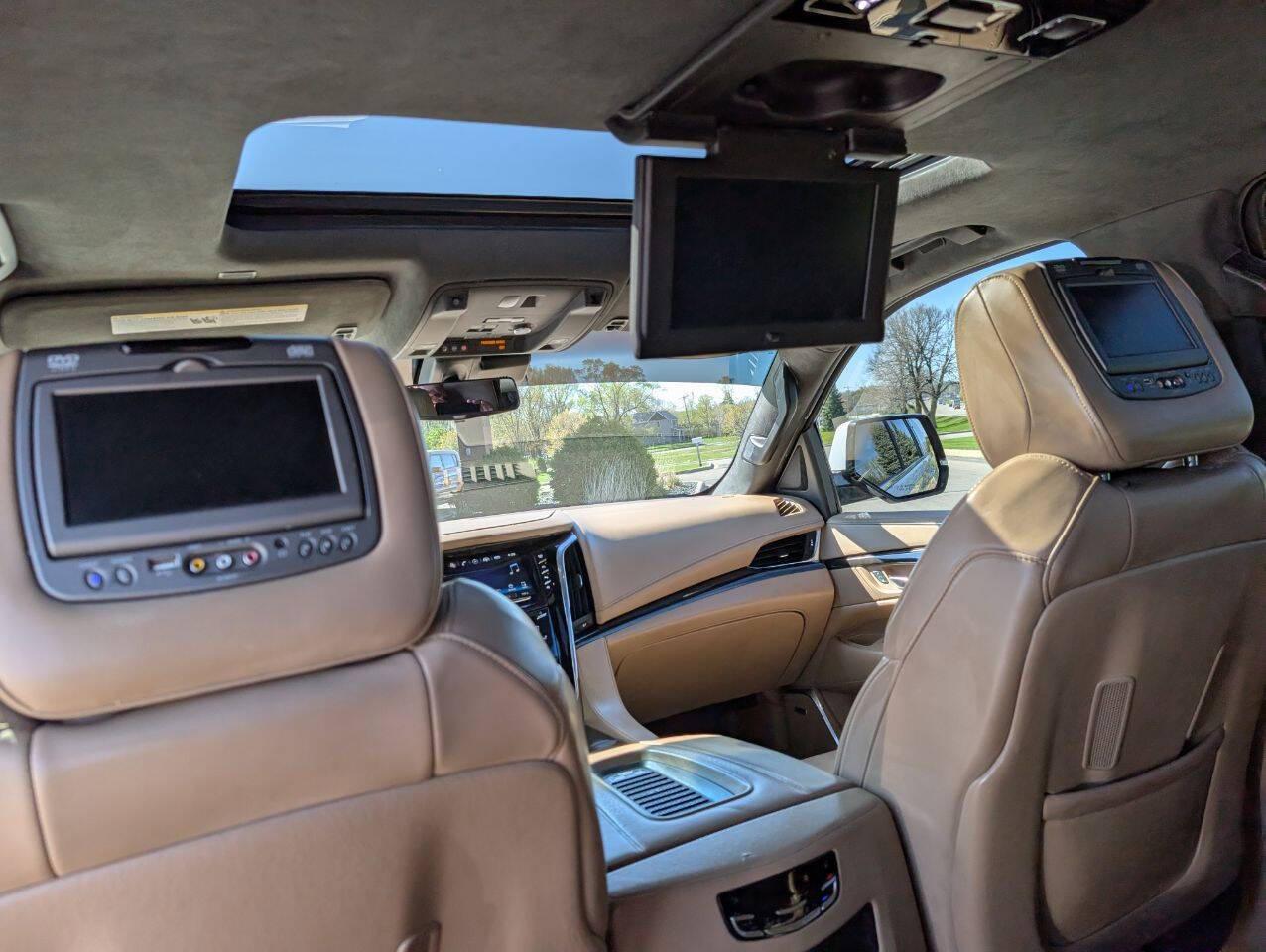 Cadillac Escalade ESV Platinum 4WD 2019