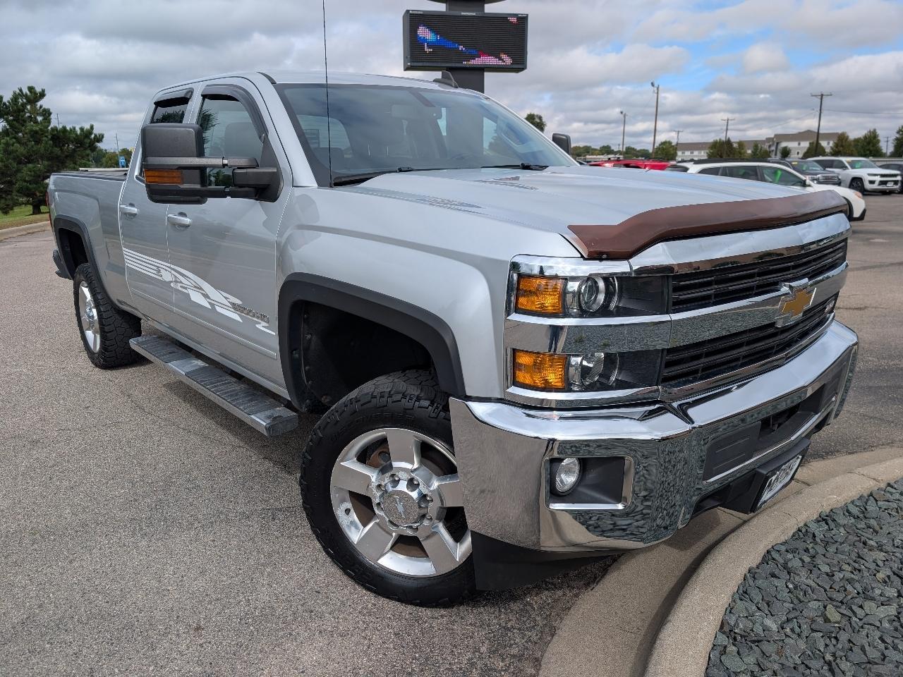 Chevrolet Silverado 2500HD LT Double Cab 4WD 2016