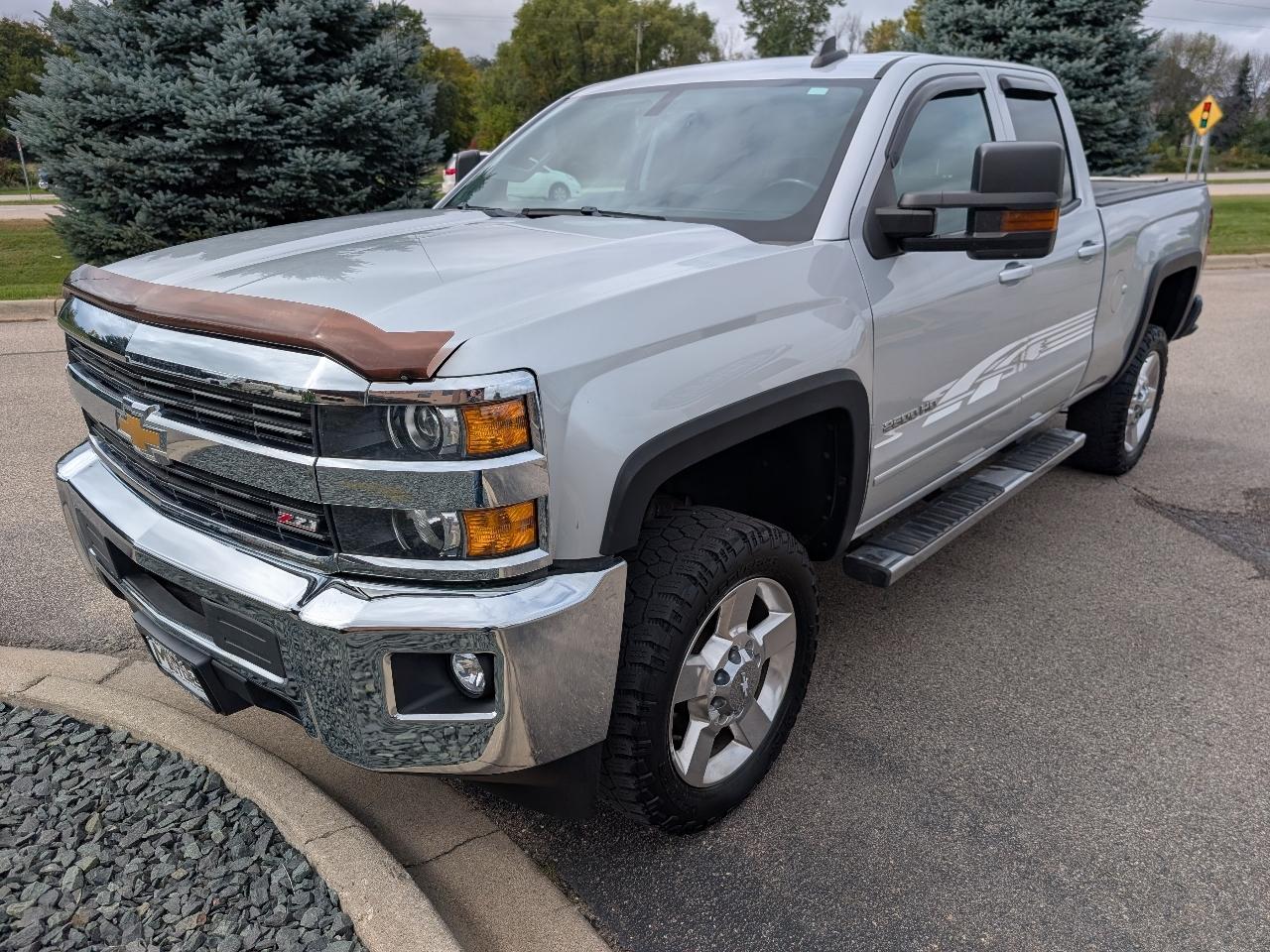 Chevrolet Silverado 2500HD LT Double Cab 4WD 2016
