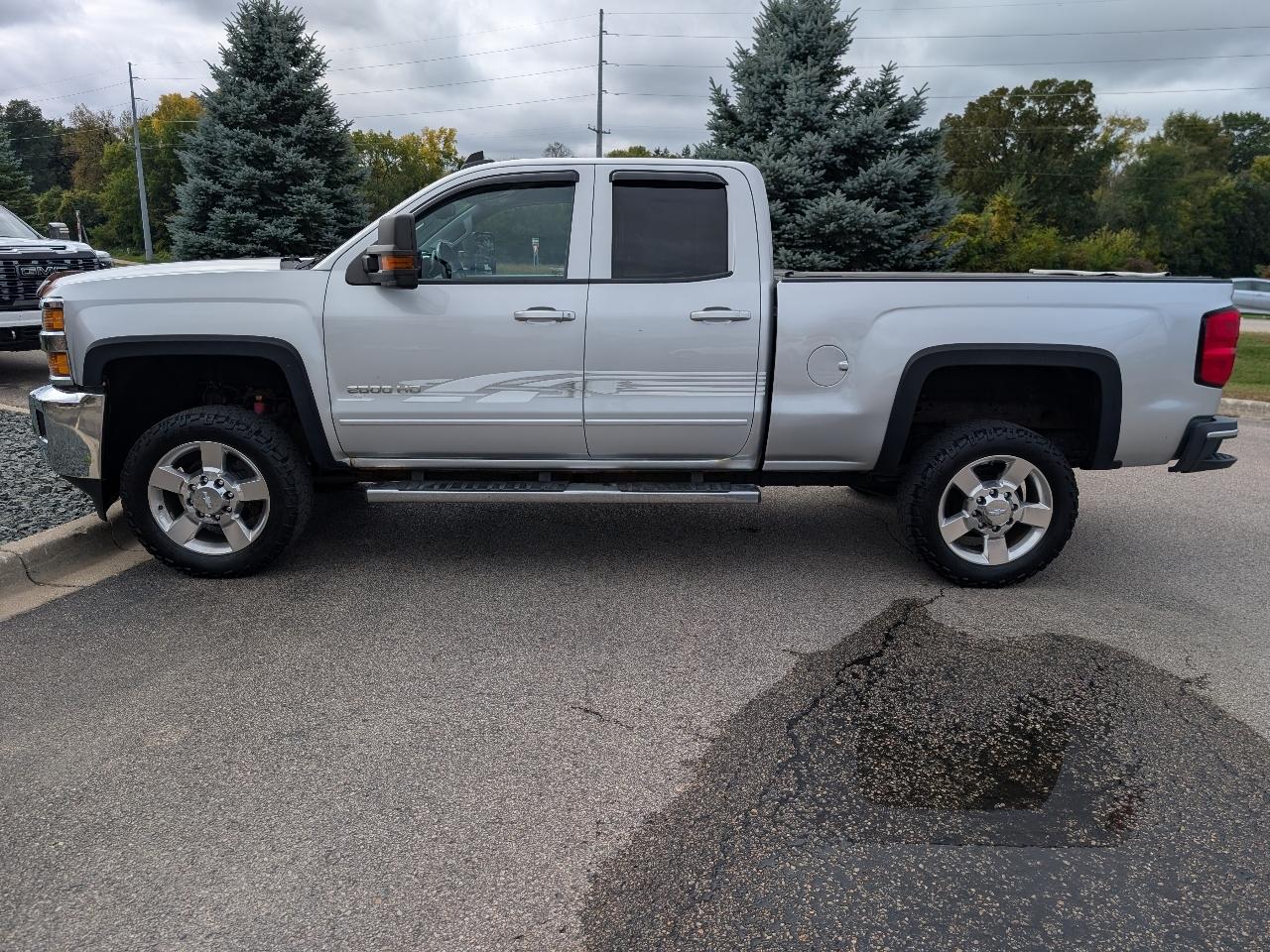 Chevrolet Silverado 2500HD LT Double Cab 4WD 2016
