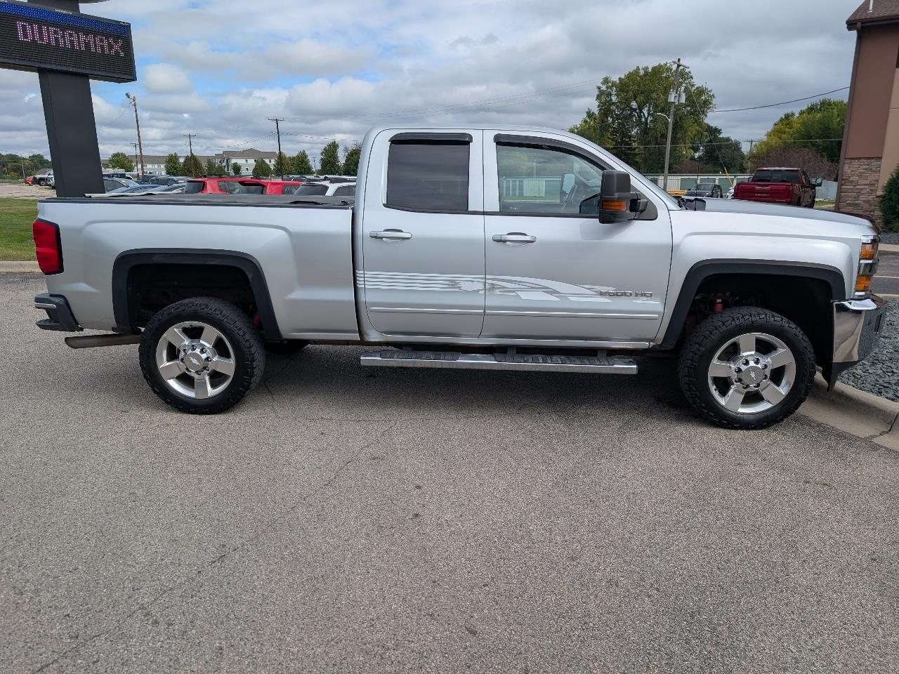 Chevrolet Silverado 2500HD LT Double Cab 4WD 2016