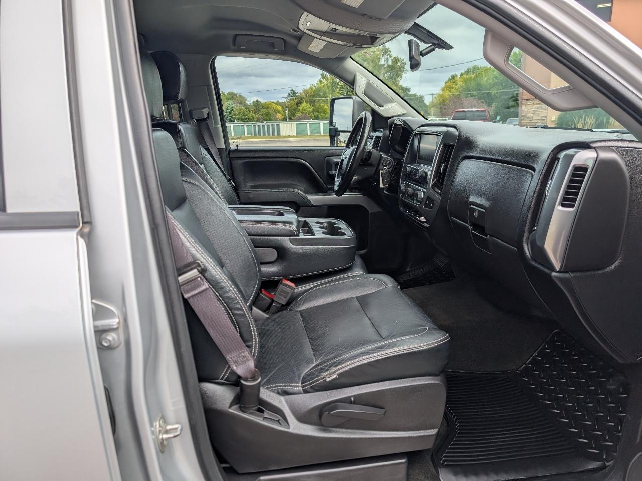 Chevrolet Silverado 2500HD LT Double Cab 4WD 2016