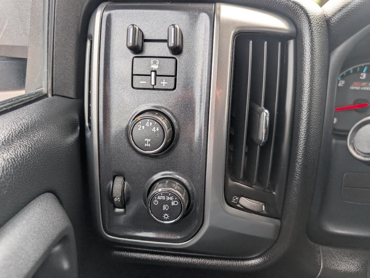 Chevrolet Silverado 2500HD LT Double Cab 4WD 2016