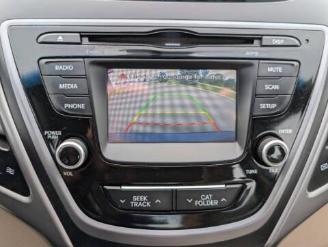 Hyundai Elantra SE 6AT 2015
