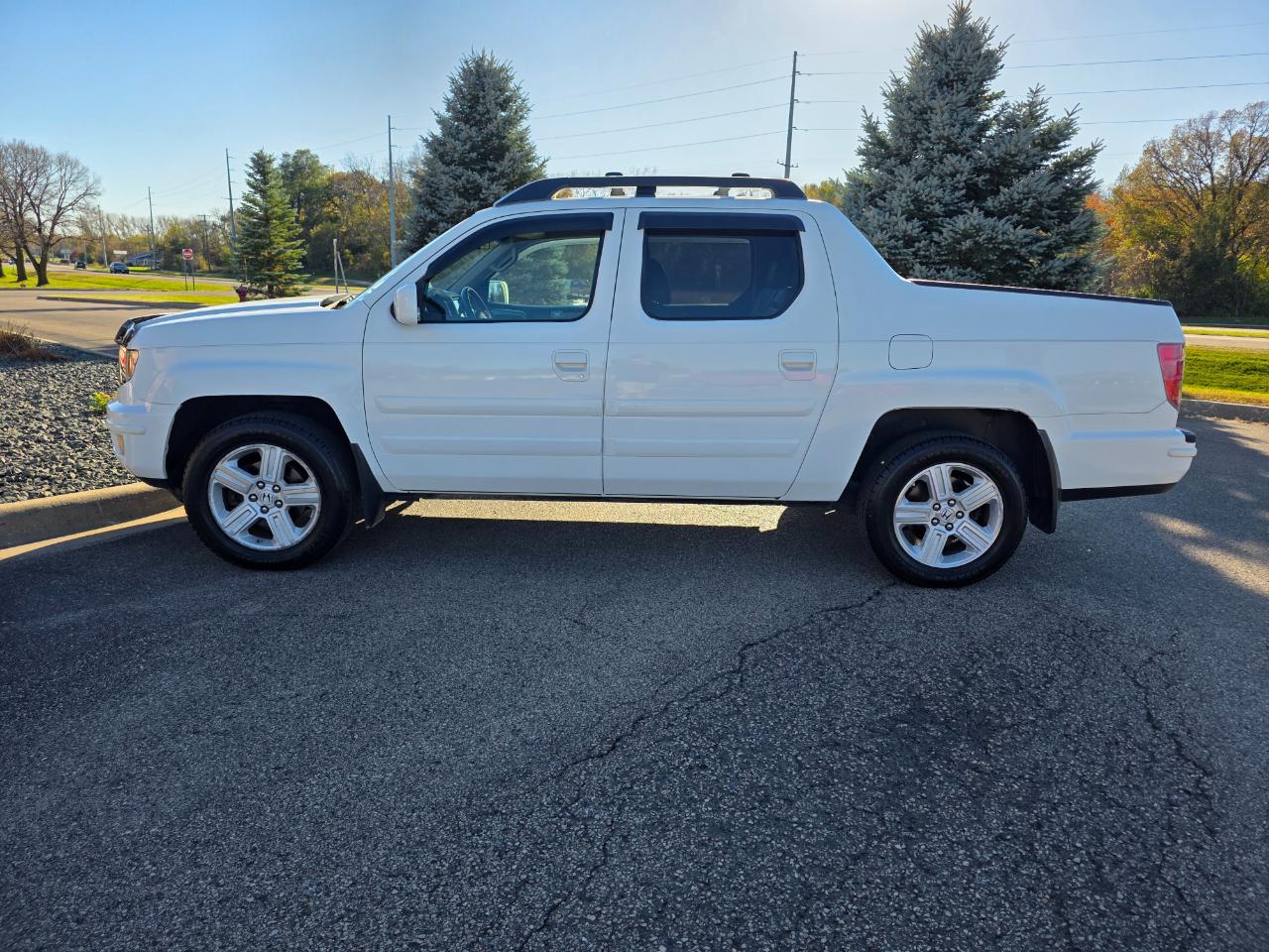 Honda Ridgeline RTL w/ Navigation 2011