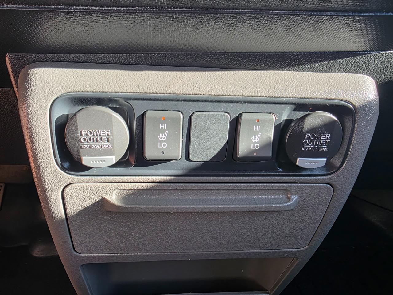 Honda Ridgeline RTL w/ Navigation 2011