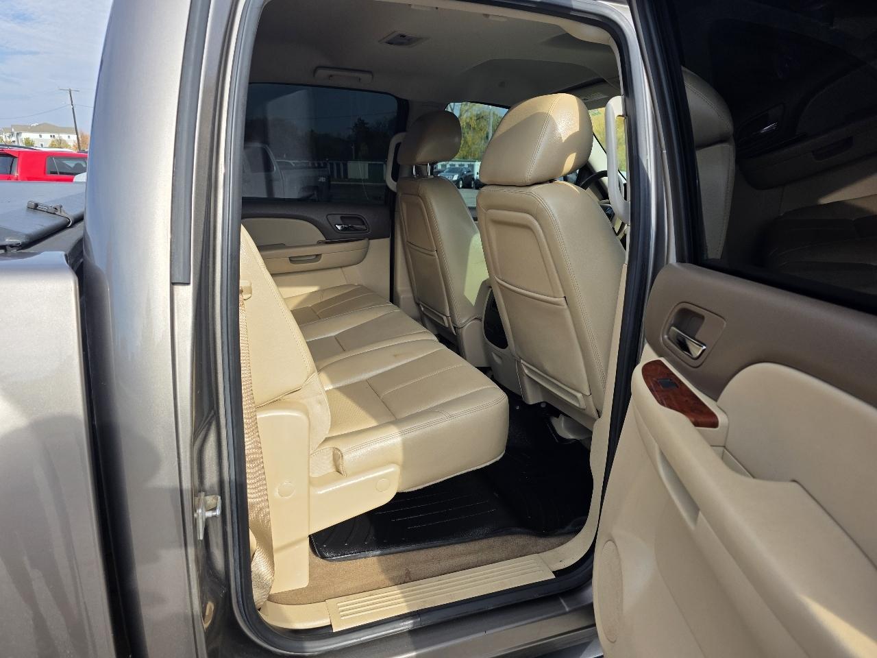 Chevrolet Silverado 1500 4WD Crew Cab 147" LTZ 2012