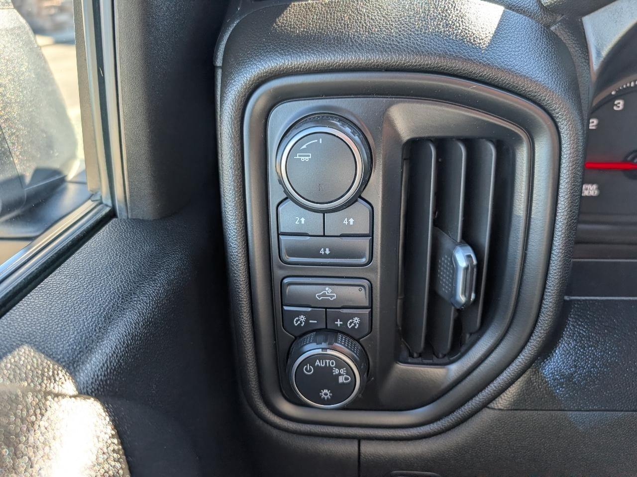 Chevrolet Silverado 2500HD Work Truck Crew Cab Short Box 4WD 2021