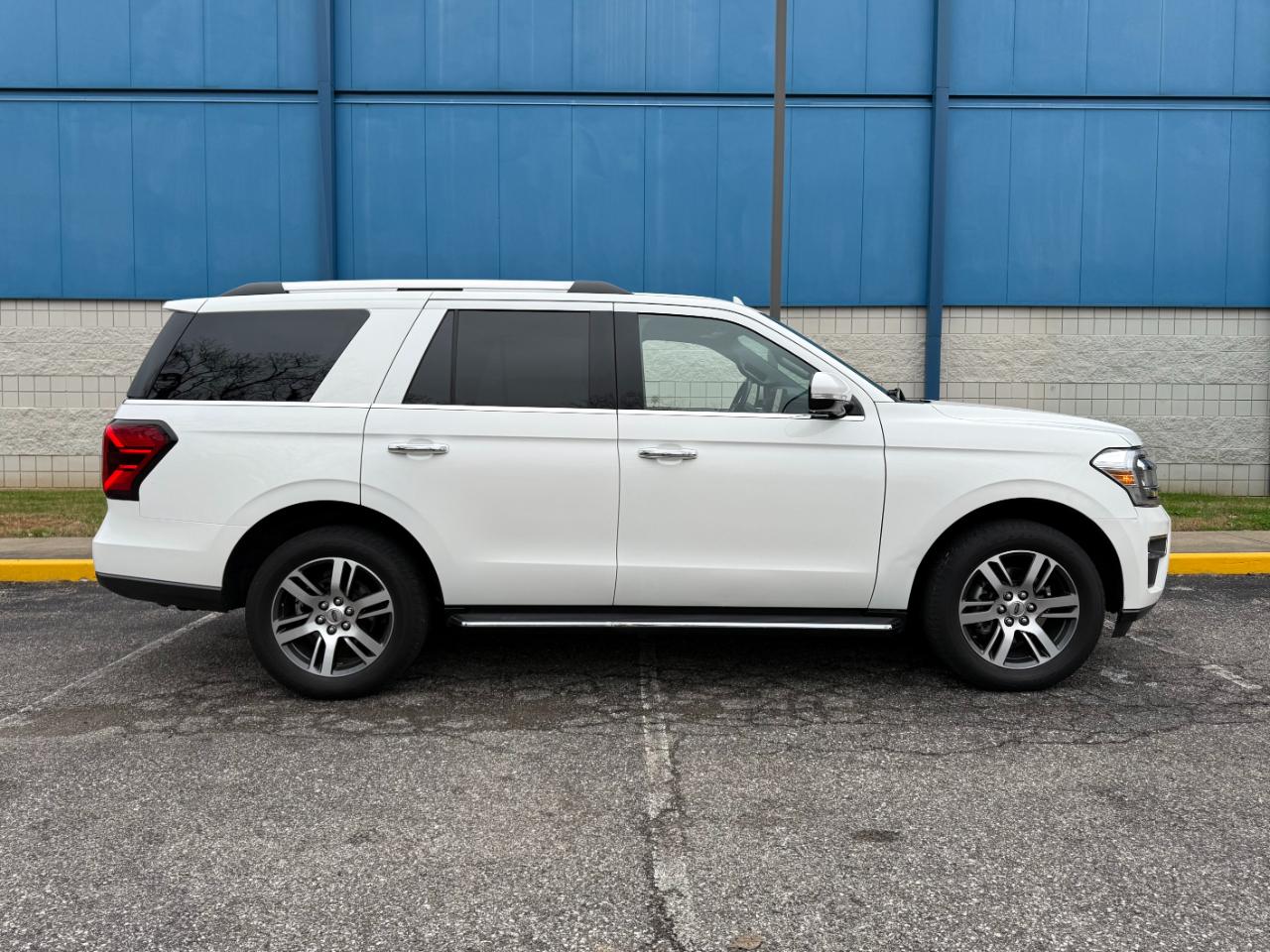 Ford Expedition photo 4