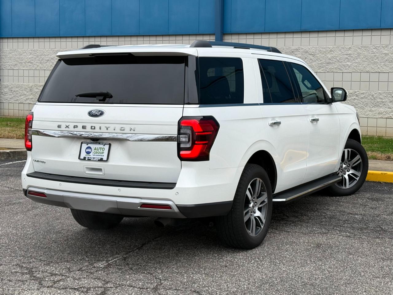 Ford Expedition photo 5