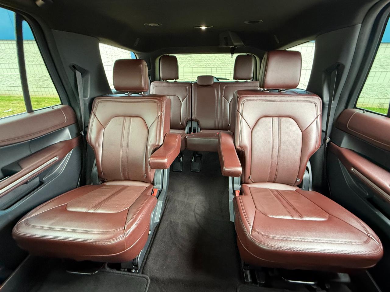 Ford Expedition photo 19
