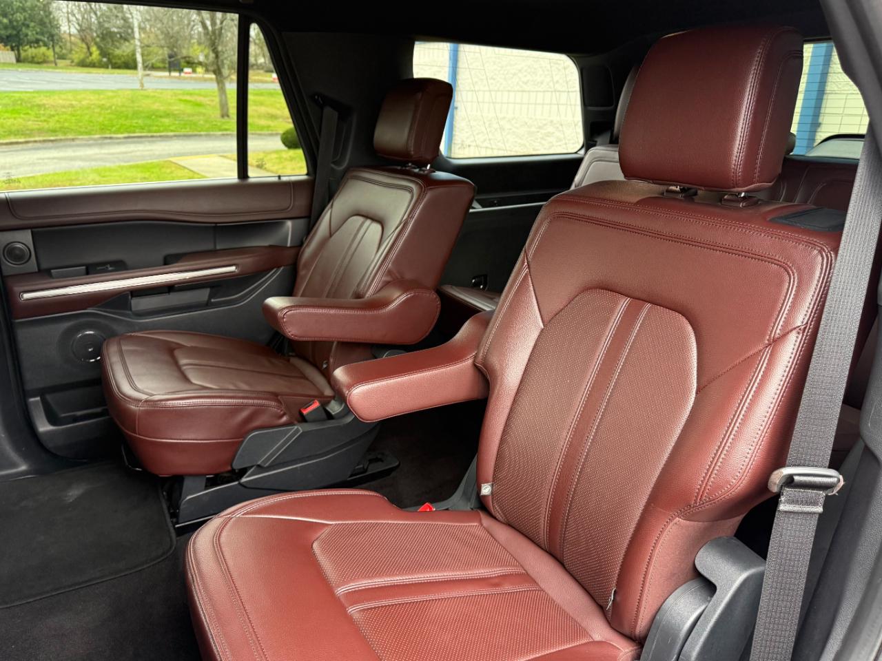 Ford Expedition photo 20
