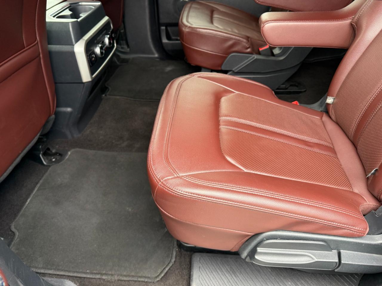 Ford Expedition photo 21