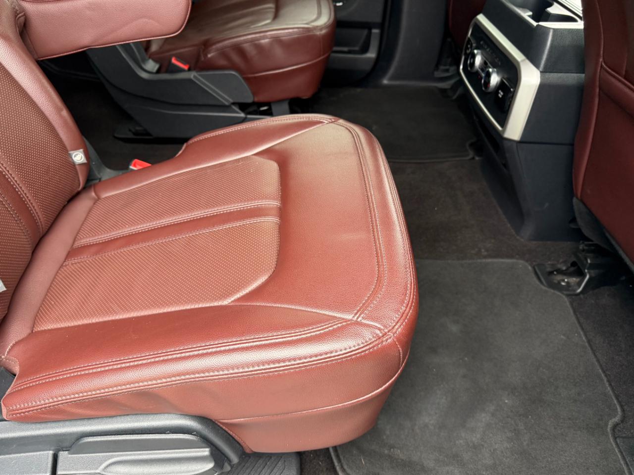 Ford Expedition photo 25