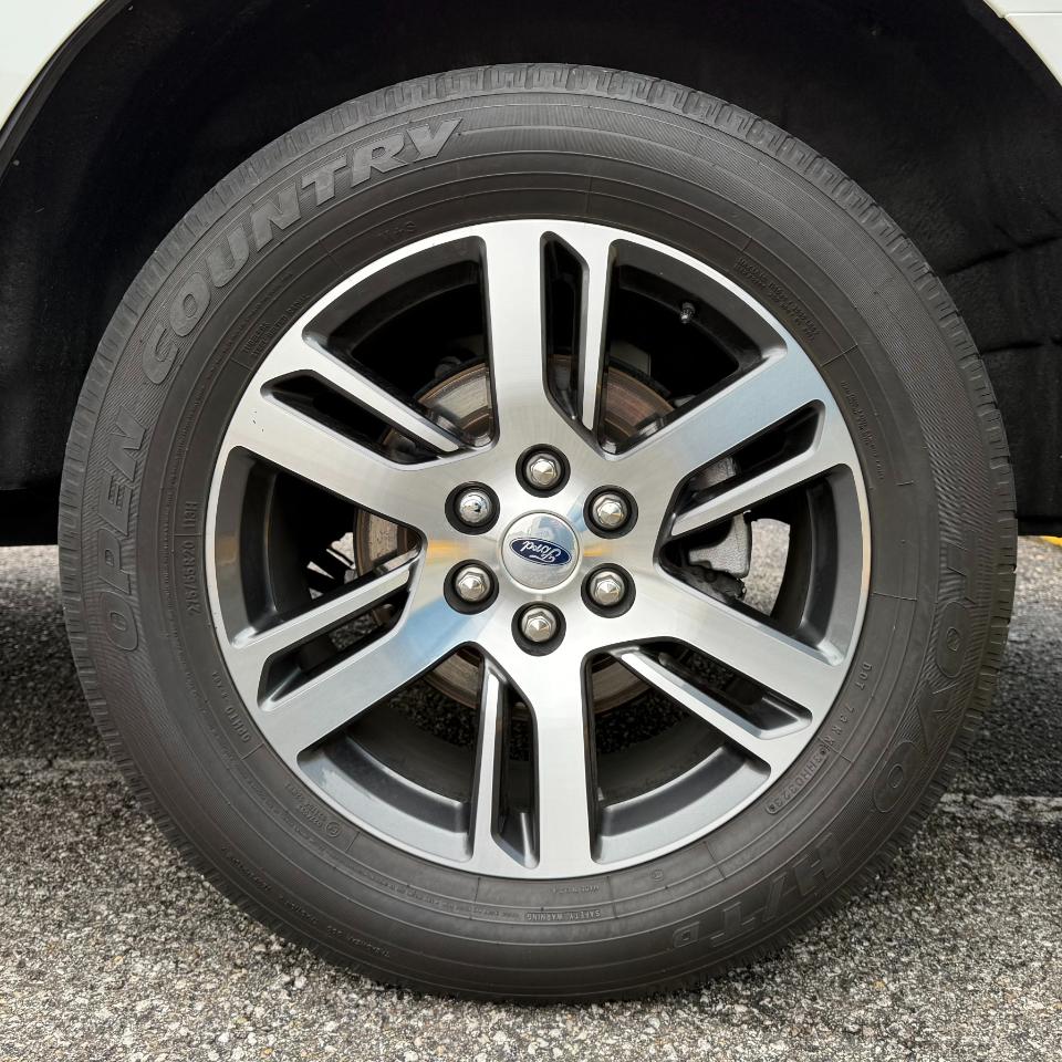 Ford Expedition photo 35